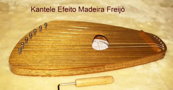 Kantele Pentatonico 7 cordas (marfim)